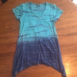 Tryst blue top Size M. Ombré and tie dye pattern.